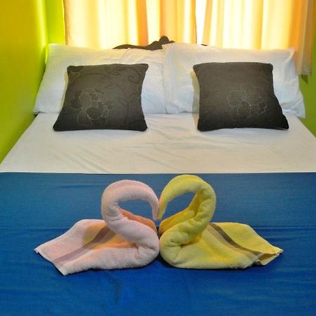 Amelia Homestay Puerto Princesa Buitenkant foto